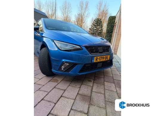 Seat Ibiza 1.0 EcoTSI FR All Season! | Parkeersensoren Rondom | LED | Cruise | Carplay | Climate Control | 1...