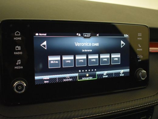 Skoda Fabia 1.0 TSI Monte Carlo 115pk DSG/AUTO | Achteruitrijcamera | Apple Carplay/Android Auto|telefooninte... ActivLease financial lease