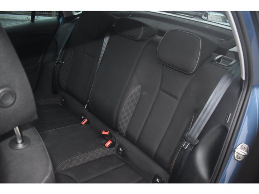 Skoda Kamiq 1.0 110PK TSI Ambition | Climate Control | PDC | Zwenkbare trekhaak | Sunset | PDC Achter ActivLease financial lease