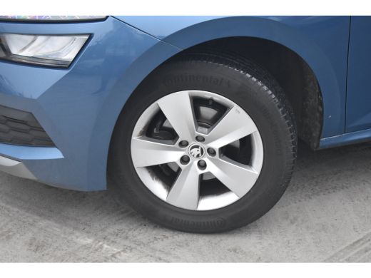 Skoda Kamiq 1.0 110PK TSI Ambition | Climate Control | PDC | Zwenkbare trekhaak | Sunset | PDC Achter ActivLease financial lease