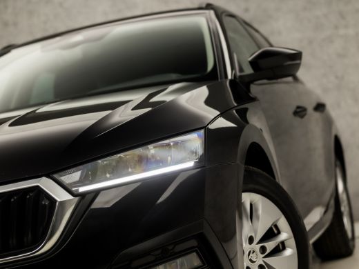 Skoda Octavia Combi 1.0 e-TSI Sportline Automaat (VIRTUAL COCKPIT, APPLE CARPLAY, GROOT NAVI, CAMERA, GETINT GL... ActivLease financial lease