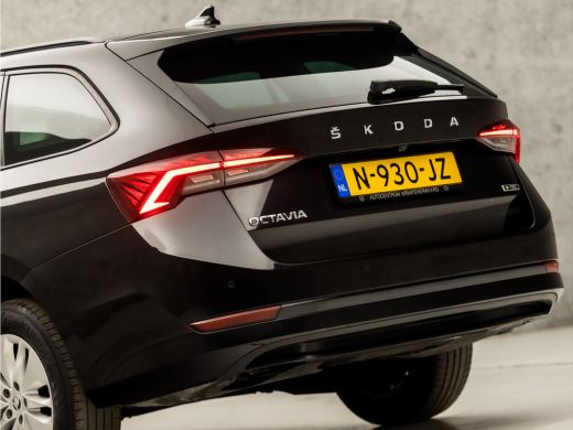 Skoda Octavia Combi 1.0 e-TSI Sportline Automaat (VIRTUAL COCKPIT, APPLE CARPLAY, GROOT NAVI, CAMERA, GETINT GL... ActivLease financial lease