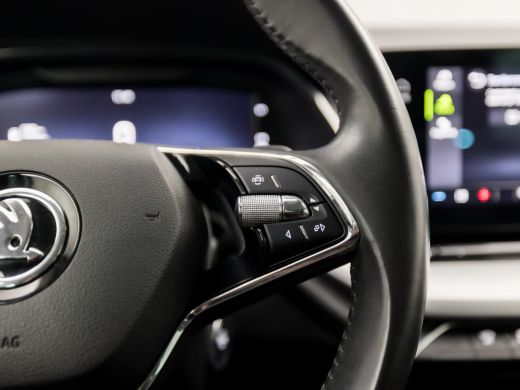 Skoda Octavia Combi 1.0 e-TSI Sportline Automaat (VIRTUAL COCKPIT, APPLE CARPLAY, GROOT NAVI, CAMERA, GETINT GL... ActivLease financial lease