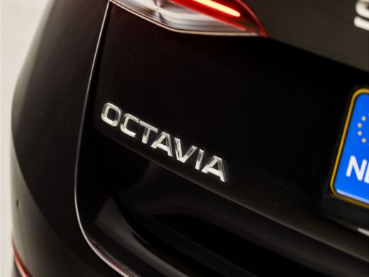 Skoda Octavia Combi 1.0 e-TSI Sportline Automaat (VIRTUAL COCKPIT, APPLE CARPLAY, GROOT NAVI, CAMERA, GETINT GL... ActivLease financial lease