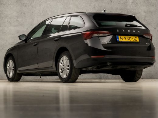 Skoda Octavia Combi 1.0 e-TSI Sportline Automaat (VIRTUAL COCKPIT, APPLE CARPLAY, GROOT NAVI, CAMERA, GETINT GL... ActivLease financial lease