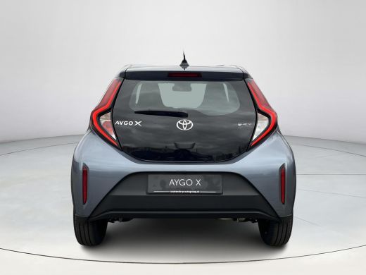 Toyota Aygo Hybrid 115 play | Uit voorraad leverbaar | &euro; 500 extra inruilwaarde | ActivLease financial lease