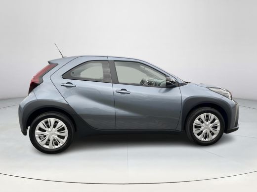 Toyota Aygo Hybrid 115 play | Uit voorraad leverbaar | &euro; 500 extra inruilwaarde | ActivLease financial lease