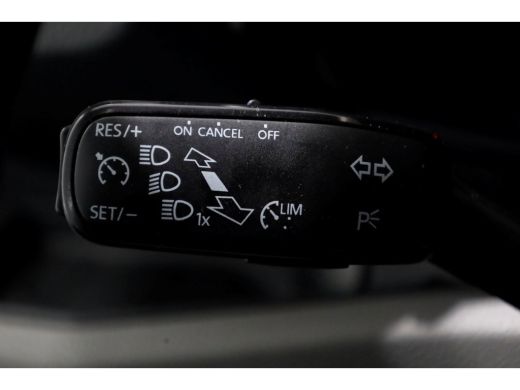 Volkswagen Crafter 35 2.0 TDI 177pk E6 RWD L3H3 (L2H2) Airco/Trekhaak 3500kg 06-2018 ActivLease financial lease