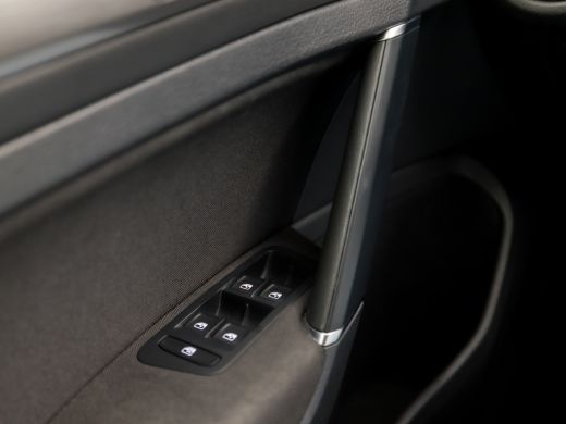 Volkswagen Golf Variant 1.0 TSI Sportline 116Pk Automaat (GROOT NAVI, APPLE CARPLAY, CLIMATE, ADAPT. CRUISE, LM V... ActivLease financial lease