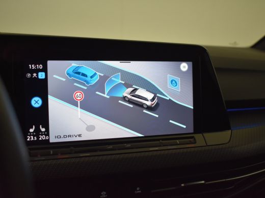 Volkswagen Golf Variant Variant 1.5 eTSI R-Line Business 150pk DSG/AUTO | Trekhaak | Head up display | Park assist | Came... ActivLease financial lease