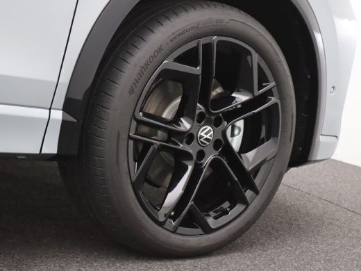 Volkswagen Tiguan 1.5 eHybrid R-Line Business 204PK DSG Pano-Schuifdak, Black Style, Trekhaak, 20" LM Velgen, Keyle... ActivLease financial lease