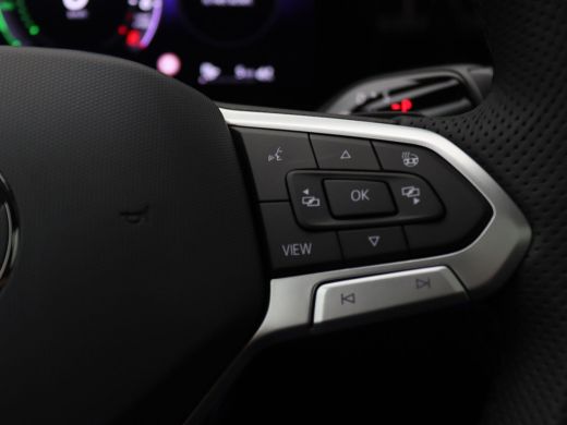 Volkswagen Tiguan 1.5 eHybrid R-Line Business 204PK DSG Pano-Schuifdak, Black Style, Trekhaak, 20" LM Velgen, Keyle... ActivLease financial lease