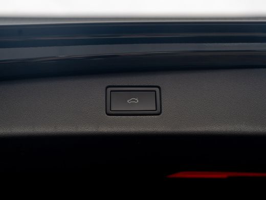 Volkswagen Tiguan 1.5 eTSI R-Line Edition | 360 Camera | 20'' | Black Style | Side Assist | Prijs Rijklaar!! ActivLease financial lease