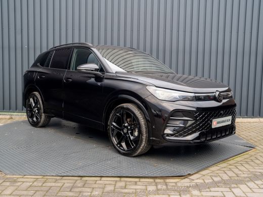 Volkswagen Tiguan 1.5 eTSI R-Line Edition | 360 Camera | 20'' | Black Style | Side Assist | Prijs Rijklaar!! ActivLease financial lease