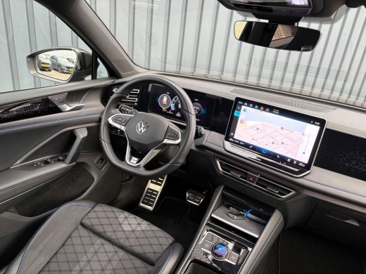 Volkswagen Tiguan 1.5 eTSI R-Line Edition | 360 Camera | 20'' | Black Style | Side Assist | Prijs Rijklaar!! ActivLease financial lease