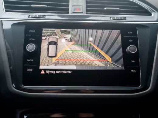 Volkswagen Tiguan 1.5 TSI R-Line Business+ | Harman/Kardon | 20'' | Trekhaak wegkl. | Elk. A-klep | IQ Light | Prij... ActivLease financial lease