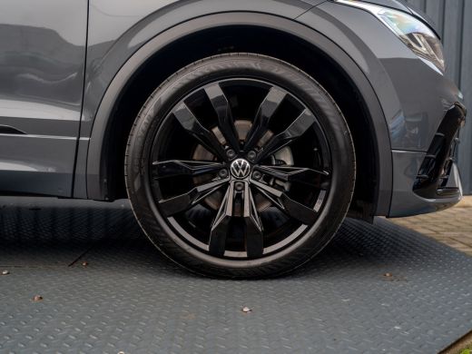 Volkswagen Tiguan 1.5 TSI R-Line Business+ | Harman/Kardon | 20'' | Trekhaak wegkl. | Elk. A-klep | IQ Light | Prij... ActivLease financial lease