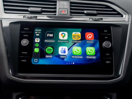 Volkswagen Tiguan 1.5 TSI R-Line Business+ | Trekhaak wegkl. | 20'' | Side Assist | Elk. A-klep | IQ Light | Prijs ... ActivLease financial lease