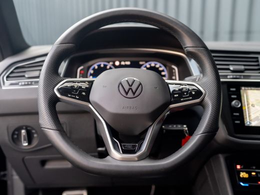 Volkswagen Tiguan 1.5 TSI R-Line Business+ | Trekhaak wegkl. | 20'' | Side Assist | Elk. A-klep | IQ Light | Prijs ... ActivLease financial lease