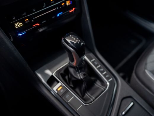 Volkswagen Tiguan 1.5 TSI R-Line Business+ | Trekhaak wegkl. | 20'' | Side Assist | Elk. A-klep | IQ Light | Prijs ... ActivLease financial lease