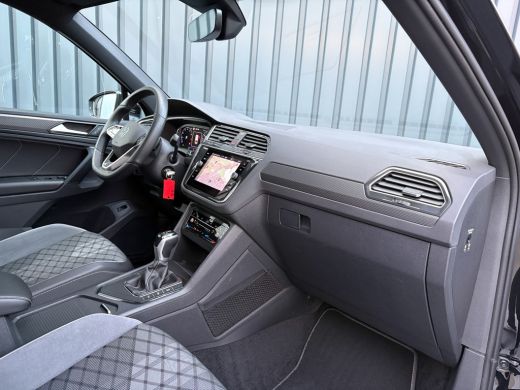 Volkswagen Tiguan 1.5 TSI R-Line Business+ | Trekhaak wegkl. | 20'' | Side Assist | Elk. A-klep | IQ Light | Prijs ... ActivLease financial lease