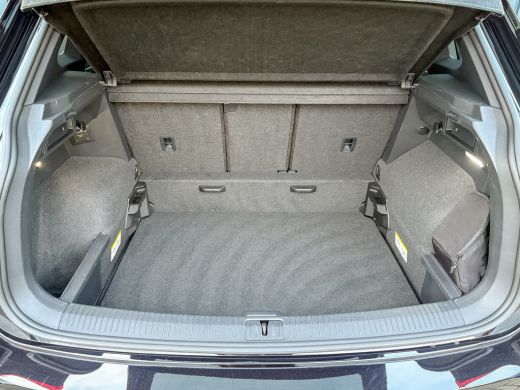 Volkswagen Tiguan 1.5 TSI R-Line Business+ | Trekhaak wegkl. | 20'' | Side Assist | Elk. A-klep | IQ Light | Prijs ... ActivLease financial lease