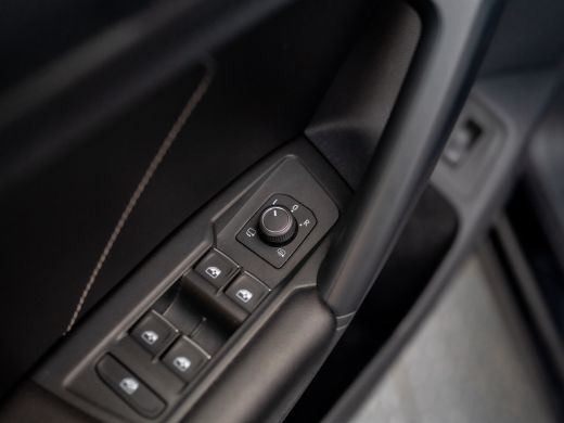 Volkswagen Tiguan 1.5 TSI R-Line Business+ | Trekhaak wegkl. | 20'' | Side Assist | Elk. A-klep | IQ Light | Prijs ... ActivLease financial lease