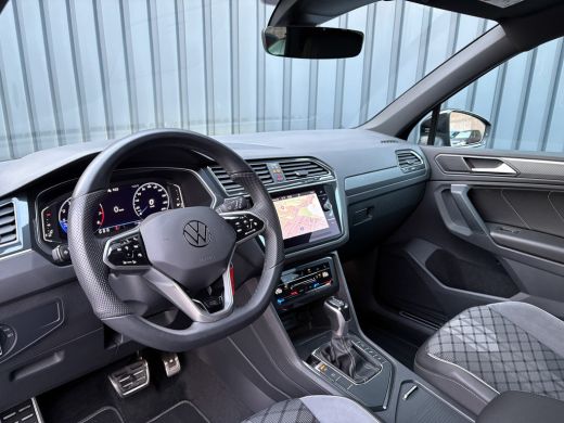 Volkswagen Tiguan 1.5 TSI R-Line Business+ | Trekhaak wegkl. | 20'' | Side Assist | Elk. A-klep | IQ Light | Prijs ... ActivLease financial lease