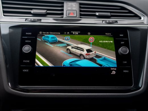 Volkswagen Tiguan 1.5 TSI R-Line Business+ | Trekhaak wegkl. | 20'' | Side Assist | Elk. A-klep | IQ Light | Prijs ... ActivLease financial lease