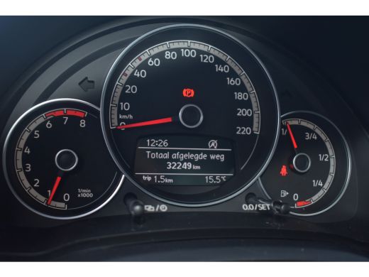 Volkswagen up! 1.0 MPI 65PK | CAMERA ACHTER | CRUISE CONTROL | NAVI VIA APP | BLUETOOTH | LED | DAB+ ActivLease financial lease