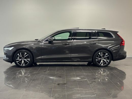 Volvo  V60 T6 Plug-in hybrid AWD Ultimate Bright | Panoramadak | Trekhaak | Stuurverwarming | Achterbank ver... ActivLease financial lease