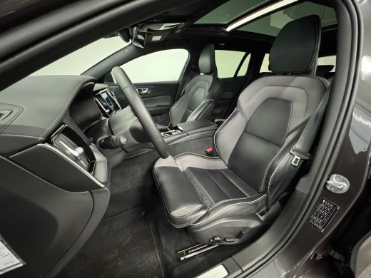 Volvo  V60 T6 Plug-in hybrid AWD Ultimate Bright | Panoramadak | Trekhaak | Stuurverwarming | Achterbank ver... ActivLease financial lease