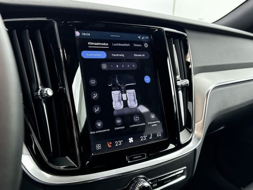 Volvo  V60 T6 Recharge Plus Dark | 18" | Sporstoelen | 360 Camera | Trekhaak | Harman Kardon | Elektr. verst... ActivLease financial lease