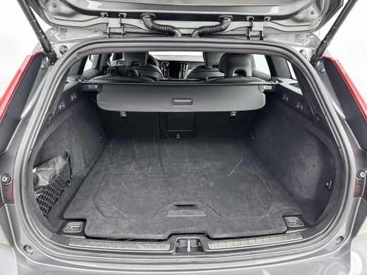 Volvo  V60 T6 Recharge Plus Dark | 18" | Sporstoelen | 360 Camera | Trekhaak | Harman Kardon | Elektr. verst... ActivLease financial lease