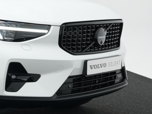 Volvo  XC40 2.0 B4 Plus Black Edition Pixel LED | Panoramadak | Harman Kardon | Nubuck | Stoelverwarming V&A ... ActivLease financial lease