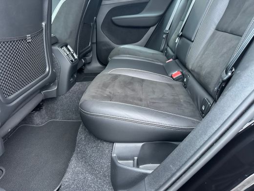 Volvo  XC40 Recharge P8 AWD R-Design | SOH 92,3%| TREKHAAK ELEKTRISCH| STOEL-  EN STUURVERWARMING| CAMERA| PA... ActivLease financial lease