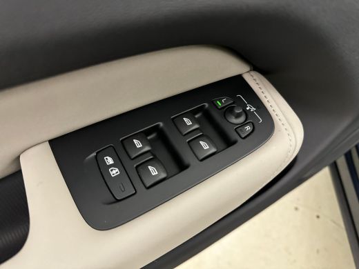 Volvo  XC60 T6 Recharge Ultra Bright | 21" | Luchtvering | Getint Glas | Panoramadak | Head-up | Harman Kardo... ActivLease financial lease