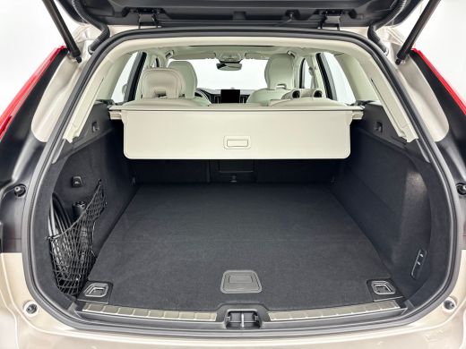 Volvo  XC60 T6 Recharge Ultra Bright | 21" | Luchtvering | Geventileerd Nappa | Massage Stoelen | Bowers & Wi... ActivLease financial lease