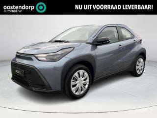 Toyota Aygo Hybrid 115 play | Uit voorraad leverbaar | &euro; 500 extra inruilwaarde |