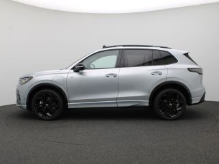 Volkswagen Tiguan 1.5 eHybrid R-Line Business 204PK DSG Pano-Schuifdak, Black Style, Trekhaak, 20" LM Velgen, Keyle...