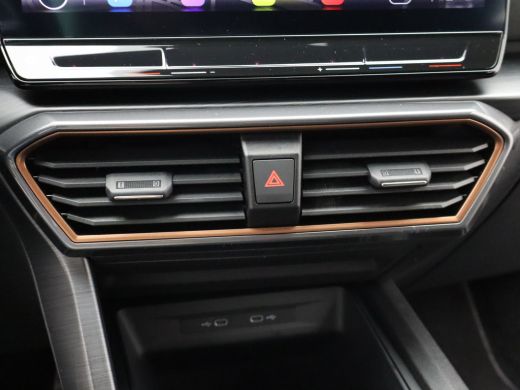 CUPRA Formentor 1.5 TSI Business Edition Automaat | Achteruitrijcamera | Airco (automatisch) | Apple Carplay/Andr... ActivLease financial lease