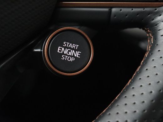 CUPRA Leon 2.0 TSI Cup 4-DRIVE | 310pk | Trekhaak | Stoel & stuurverwarming | Carplay | Leder | Adaptive cru... ActivLease financial lease