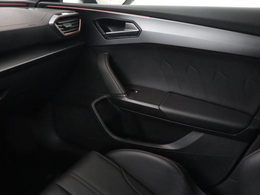 CUPRA Leon 2.0 TSI Cup 4-DRIVE | 310pk | Trekhaak | Stoel & stuurverwarming | Carplay | Leder | Adaptive cru... ActivLease financial lease