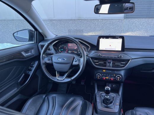 Ford Focus 125pk EcoBoost/Vignale/B&O/Adaptive/Matrix/Schuifdak/HUD/Trekh. ActivLease financial lease