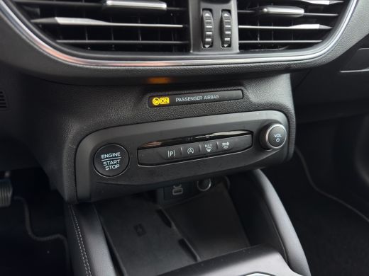 Ford Focus Wagon 1.0 Hybrid Titanium X | Camera | Apple Carplay | B&O Audio | Navigatie | Cruise Control ActivLease financial lease