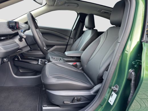 Ford Mustang Mach-E Mach-E Standard RWD 75 kWh | Achteruitrijcamera | Cruise control adaptief met Stop&Go en stuurhul... ActivLease financial lease