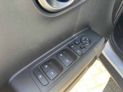 Hyundai Inster Pulse 49 kWh | Winterpack | Uit voorraad leverbaar | Warmtepomp | Stoel en stuurverwarming | Park... ActivLease financial lease