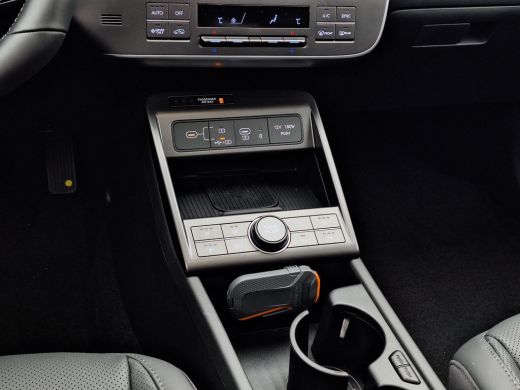 Hyundai Kona 1.6 GDI HEV Premium Sky | Uit voorraad leverbaar! | Schuif-/kantel dak | Elektrische stoelen | St... ActivLease financial lease