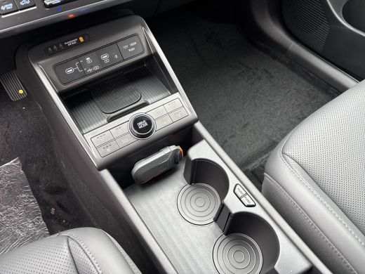 Hyundai Kona 1.6 GDI HEV Premium Sky | Uit voorraad leverbaar! | Schuif-/kantel dak | Elektrische stoelen | St... ActivLease financial lease