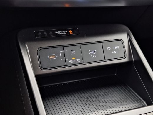 Hyundai Kona Comfort Smart 65.4 kWh | Warmte Pomp | Apple Carplay / Android Auto | Stoel / Stuurverwarming | C... ActivLease financial lease